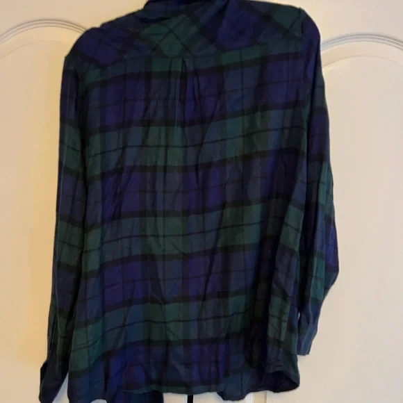 Market & Spruce Navy and Black Plaid Top Large - Picture 2 of 3
